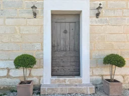 Entrée indépendante des chambres d'hôtes